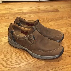 women's clarks desert trek shoes